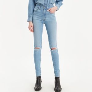 Levi’s Mile High Skinny Jeans